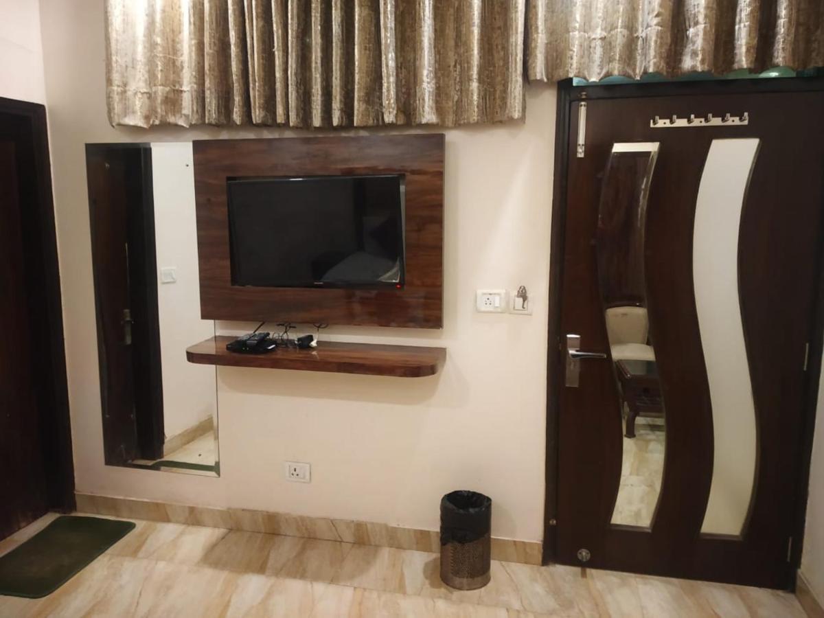 Adb Rooms Hotel Indo Continental New Delhi Eksteriør billede